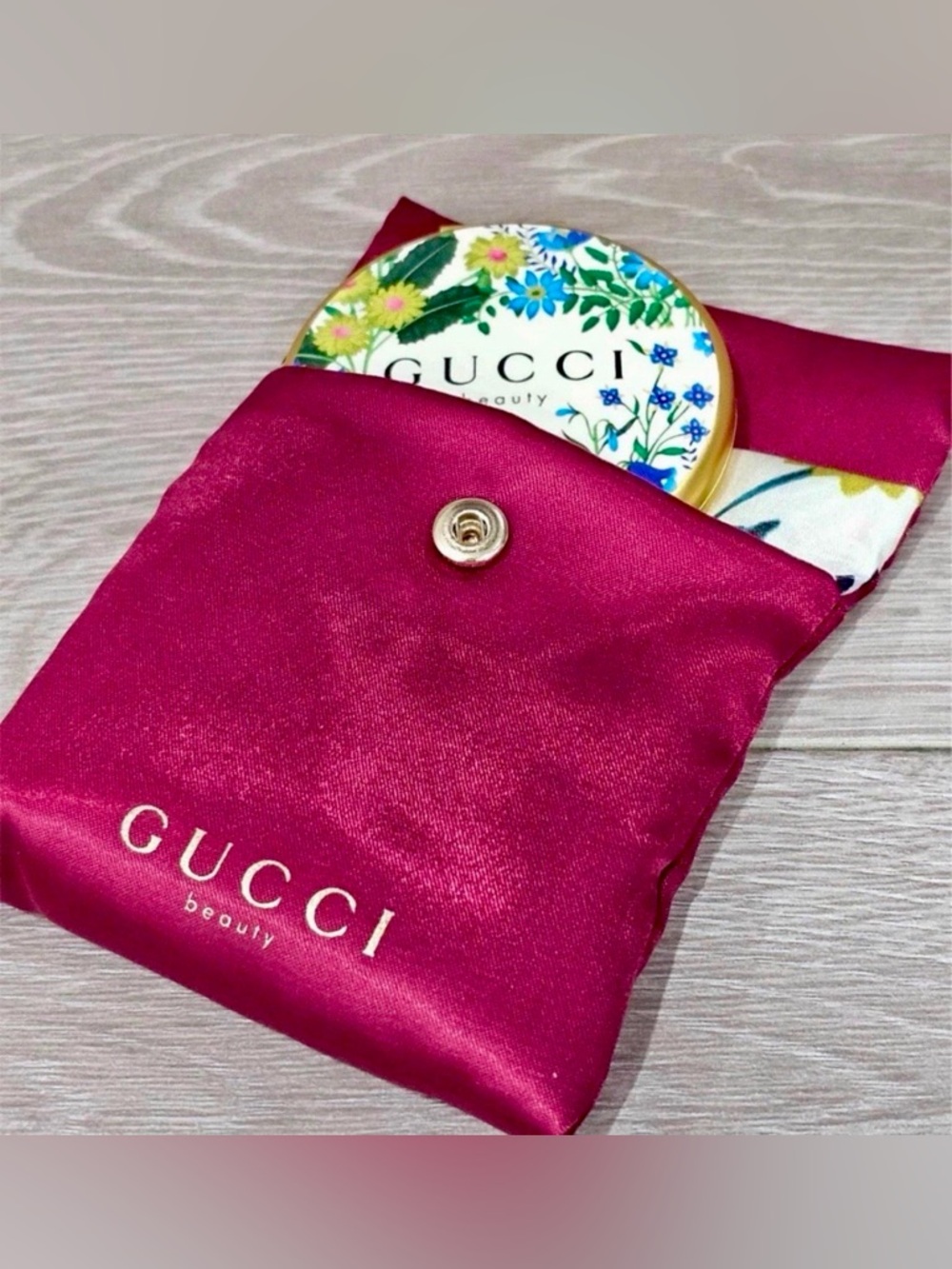 Gucci Beauty Compact Mirror in Burgundy Pouch w Floral Interior. SEALED in Bag. - Picture 8 of 11